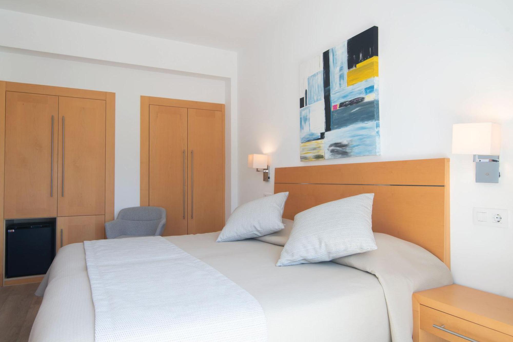 Double or Twin Room Balcony