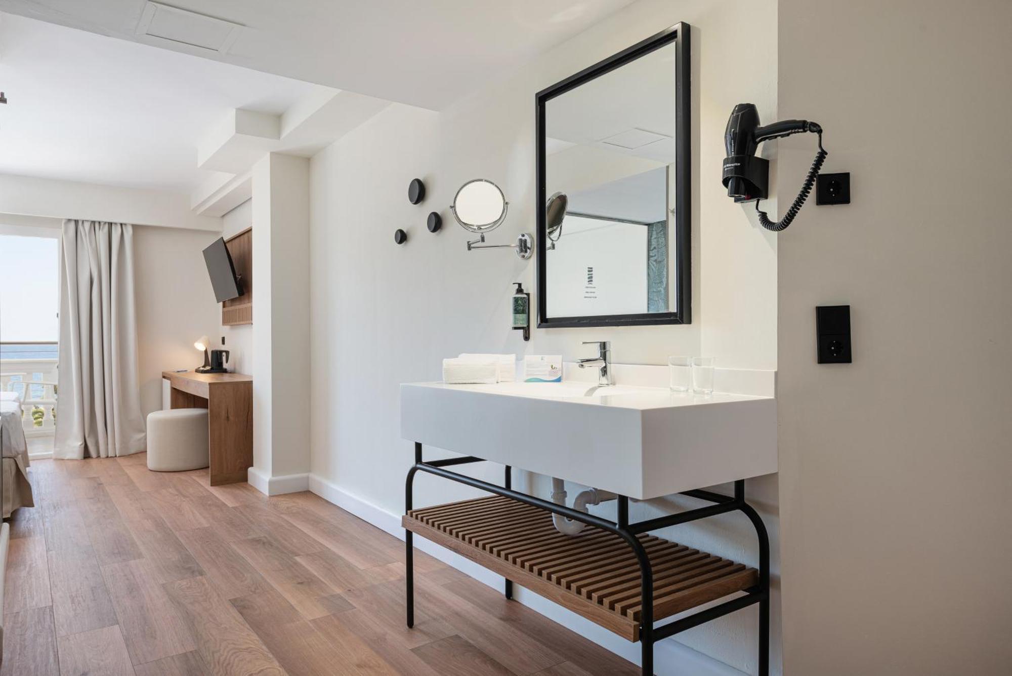 Deluxe Double Room Balcony